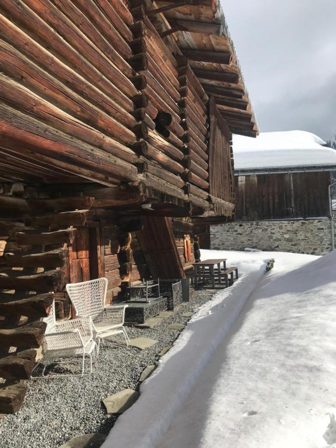 Ferienwohnung Uf Z'Enisch Klosters Exterior foto